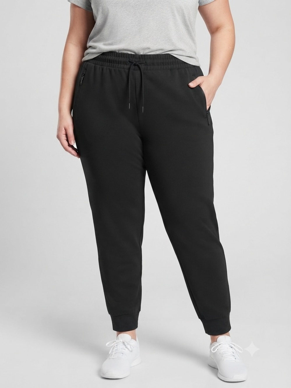 😍CLEARANCE -  OLD NAVY Dynamic Fleece High Rise Jogger Black Pants size Large